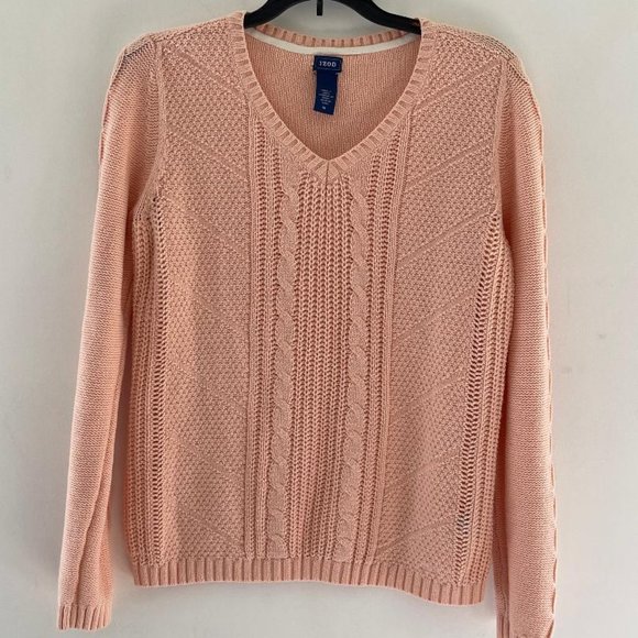 Izod Cable Knit Sweater  size Medium  V Neck soft pink - Picture 2 of 4